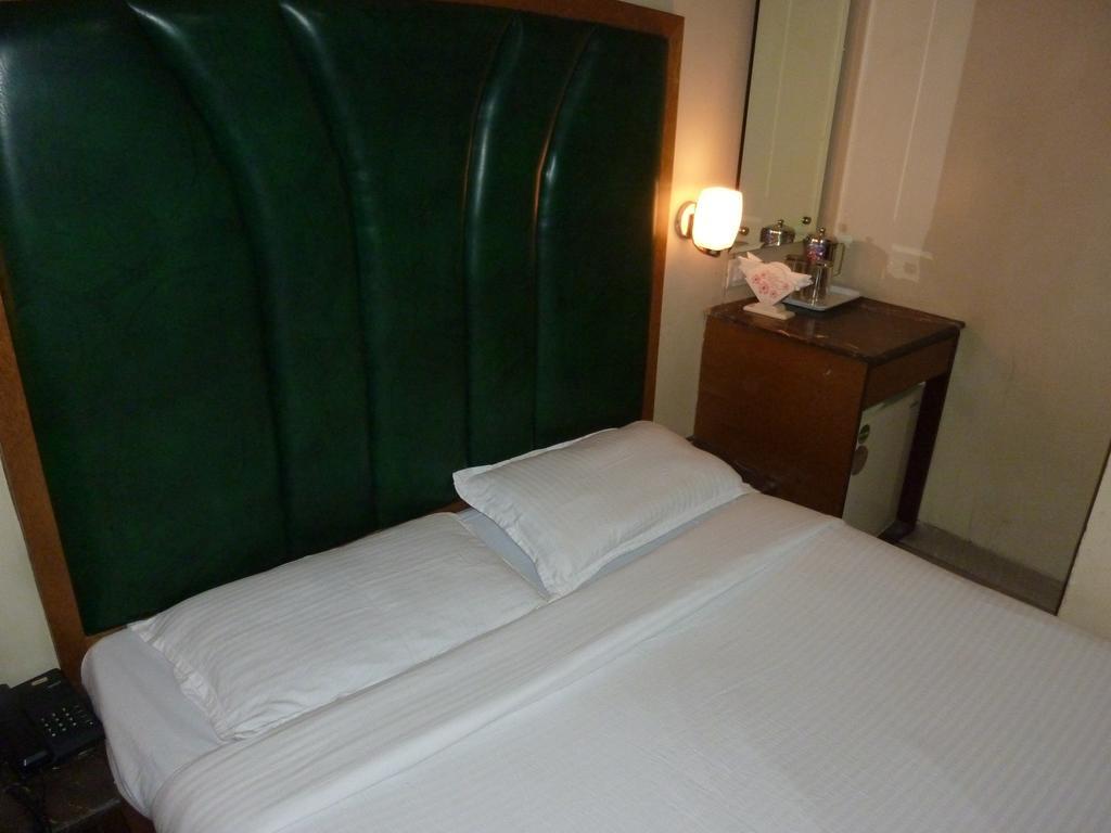 Hotel Park Shilton Mumbai Ngoại thất bức ảnh